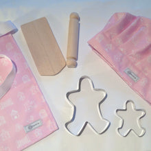 Load image into Gallery viewer, Farmyard - Biscuit Baker - Pink
